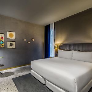 Habitación Básica con Cama King